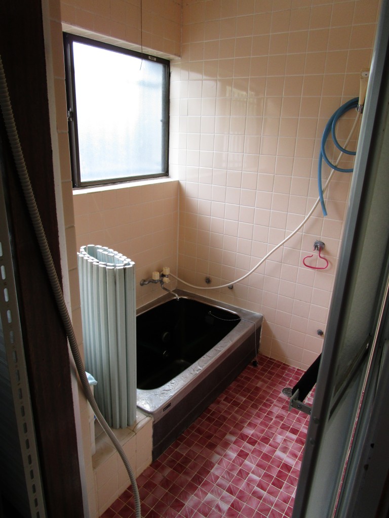 【山梨 リフォーム】 浴室・洗面改修工事BEFORE画像