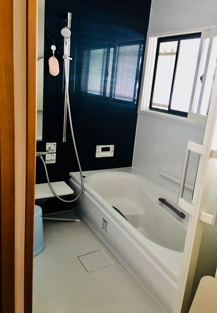 【山梨 リフォーム】浴室改修・給湯器取替工事AFTER画像