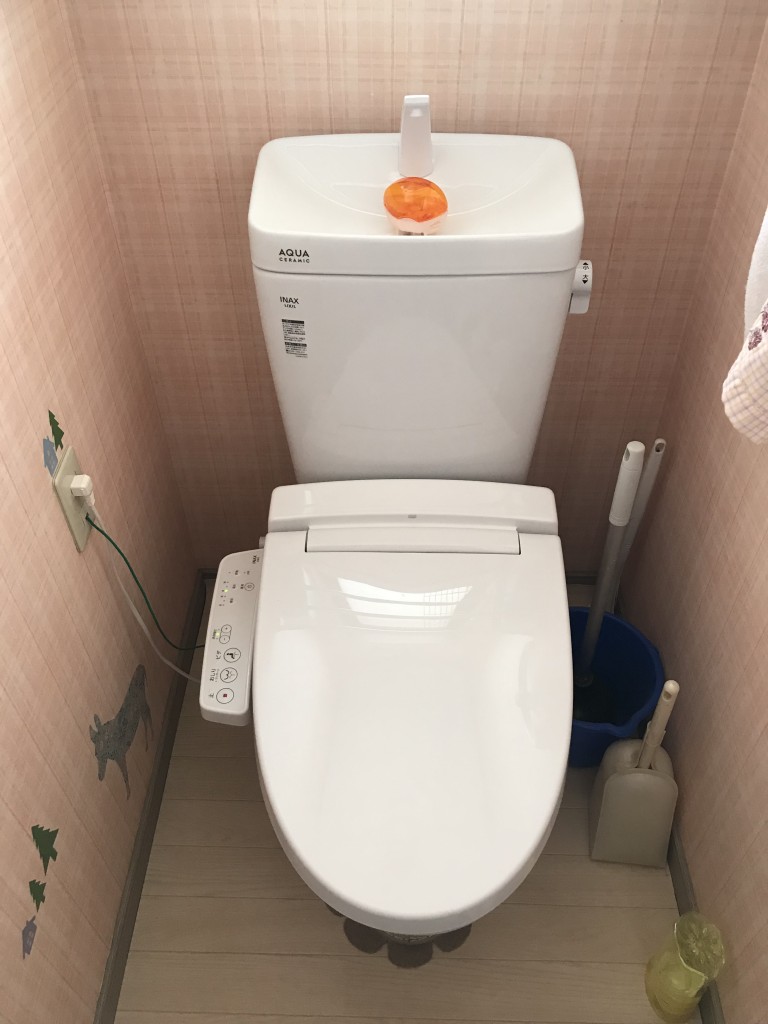 【山梨 リフォーム】トイレ取替AFTER画像