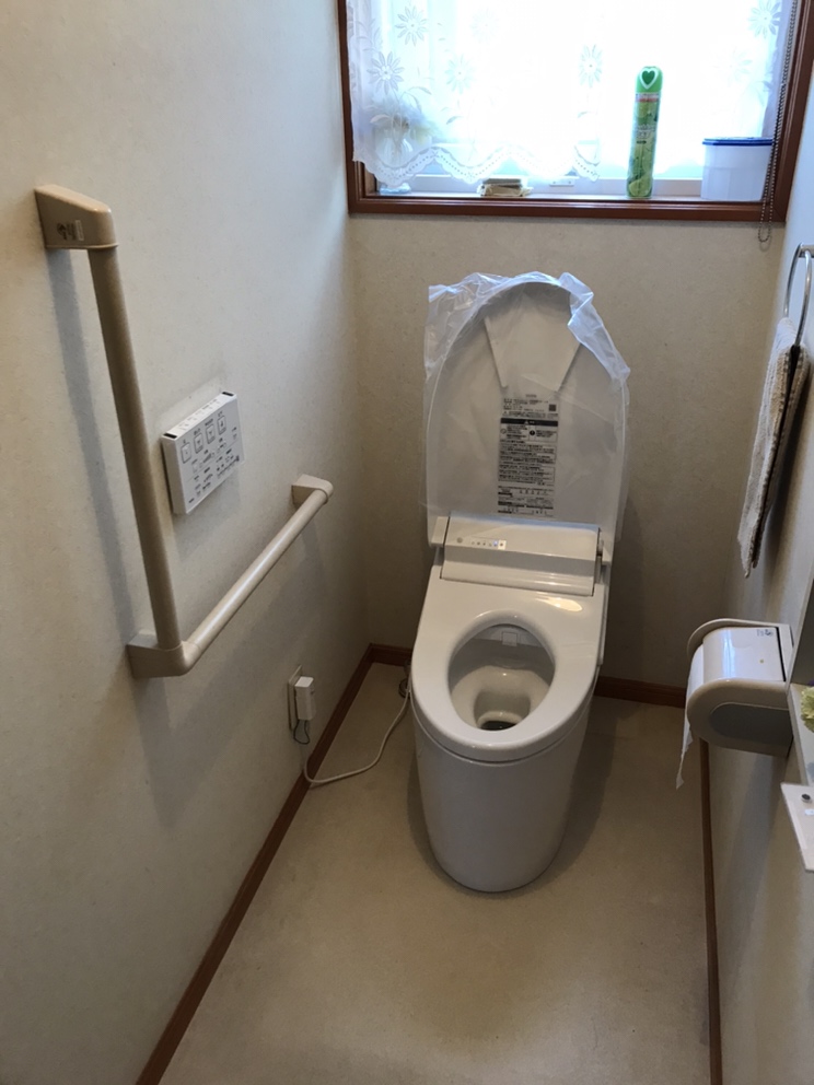 【甲府市リフォーム】トイレ交換工事AFTER画像