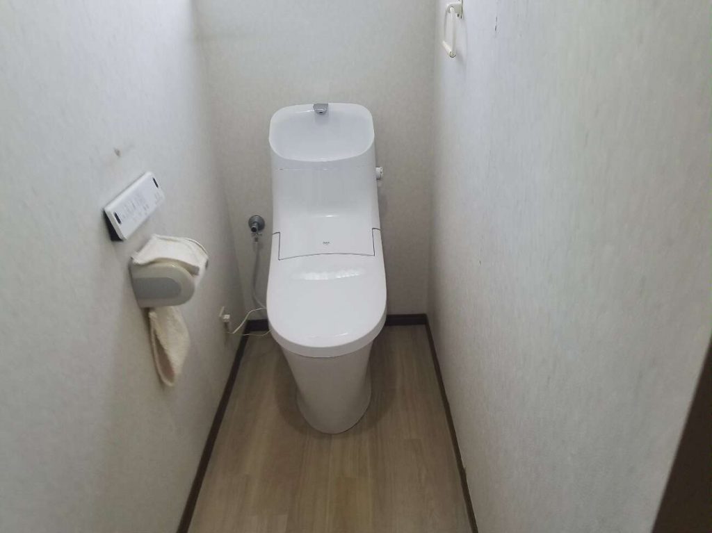 【甲斐市リフォーム】トイレ・洗面台取替工事　AFTER画像