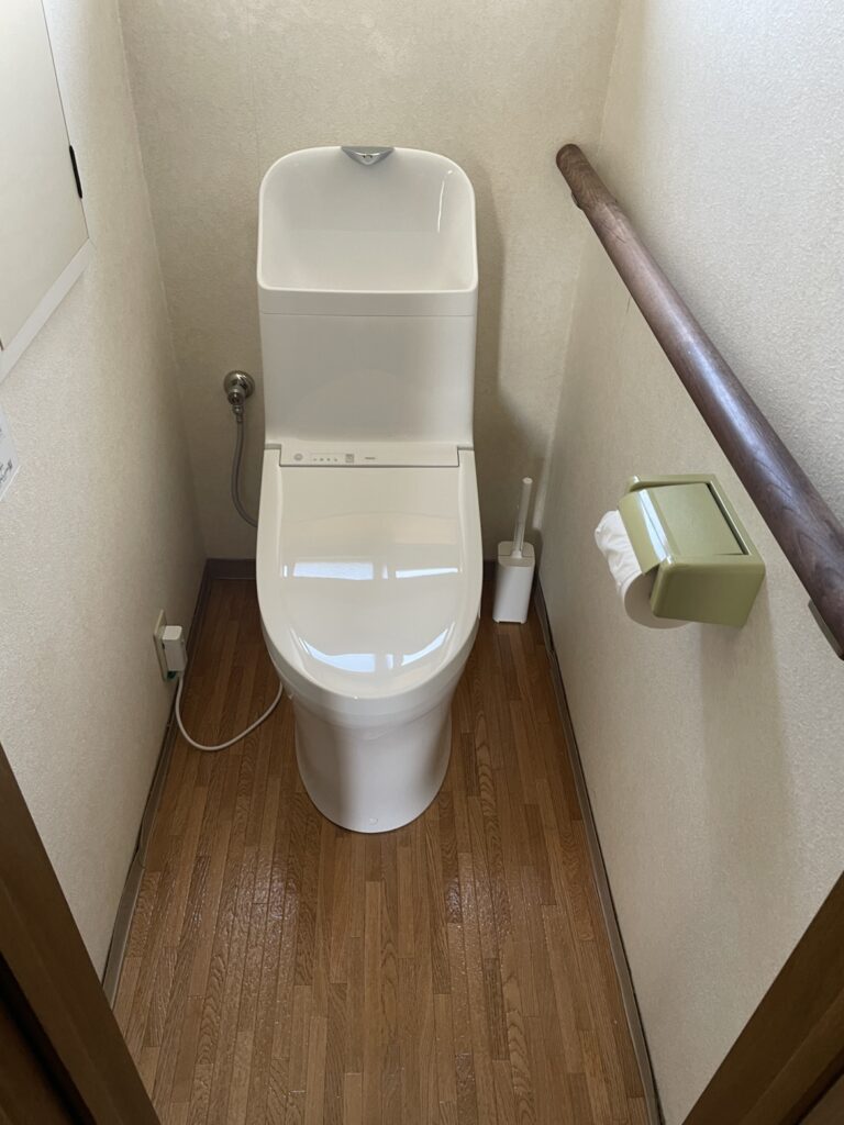 【山梨 リフォーム】トイレ取替工事AFTER画像