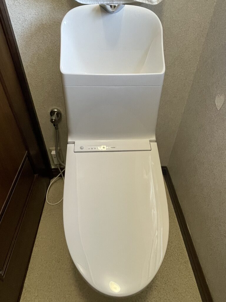【山梨 リフォーム】2階トイレ取替工事AFTER画像