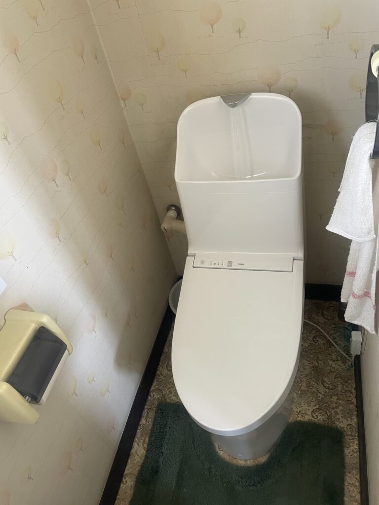 [韮崎市]2階トイレ交換工事AFTER画像