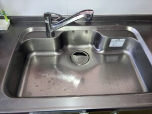 【山梨×シンク鏡面仕上げ・浴室鏡ウロコ除去工事】