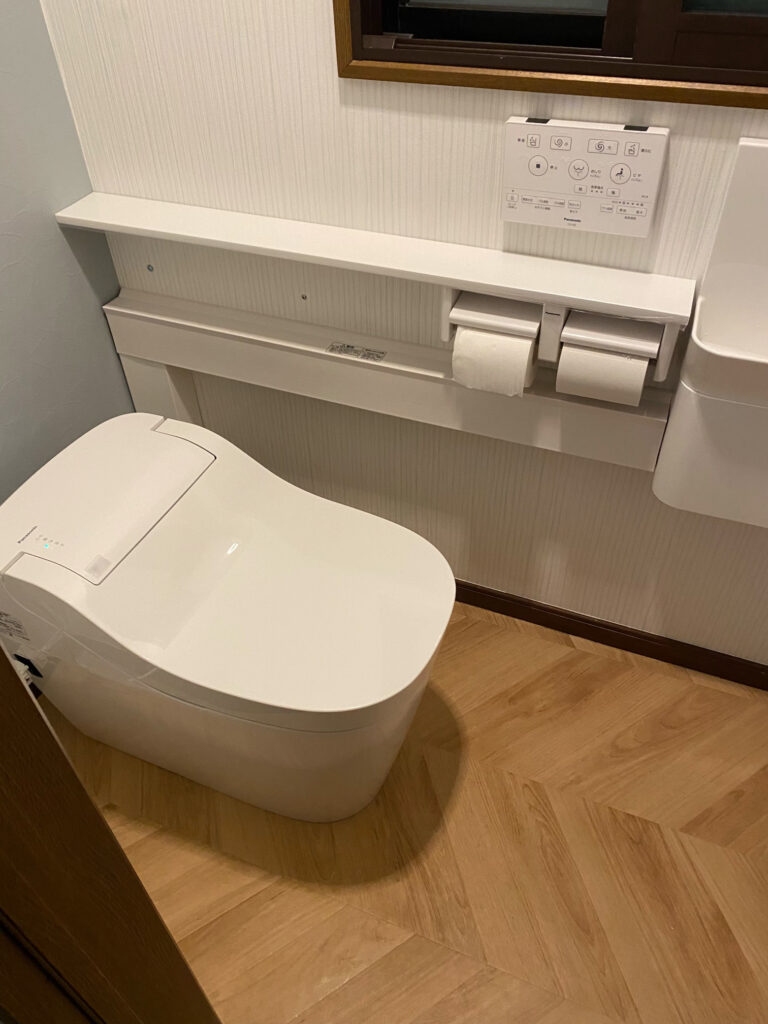 [南アルプス市]トイレ取替工事・エミール設置工事AFTER画像