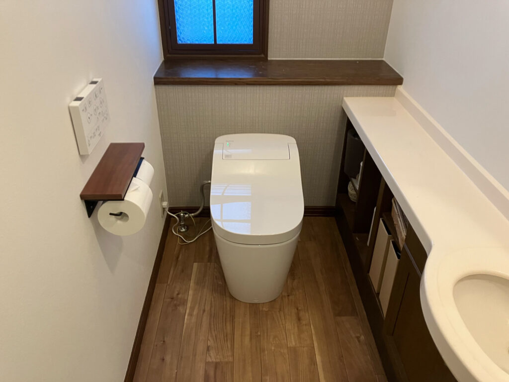 [山梨県 リフォーム]トイレ取替工事AFTER画像