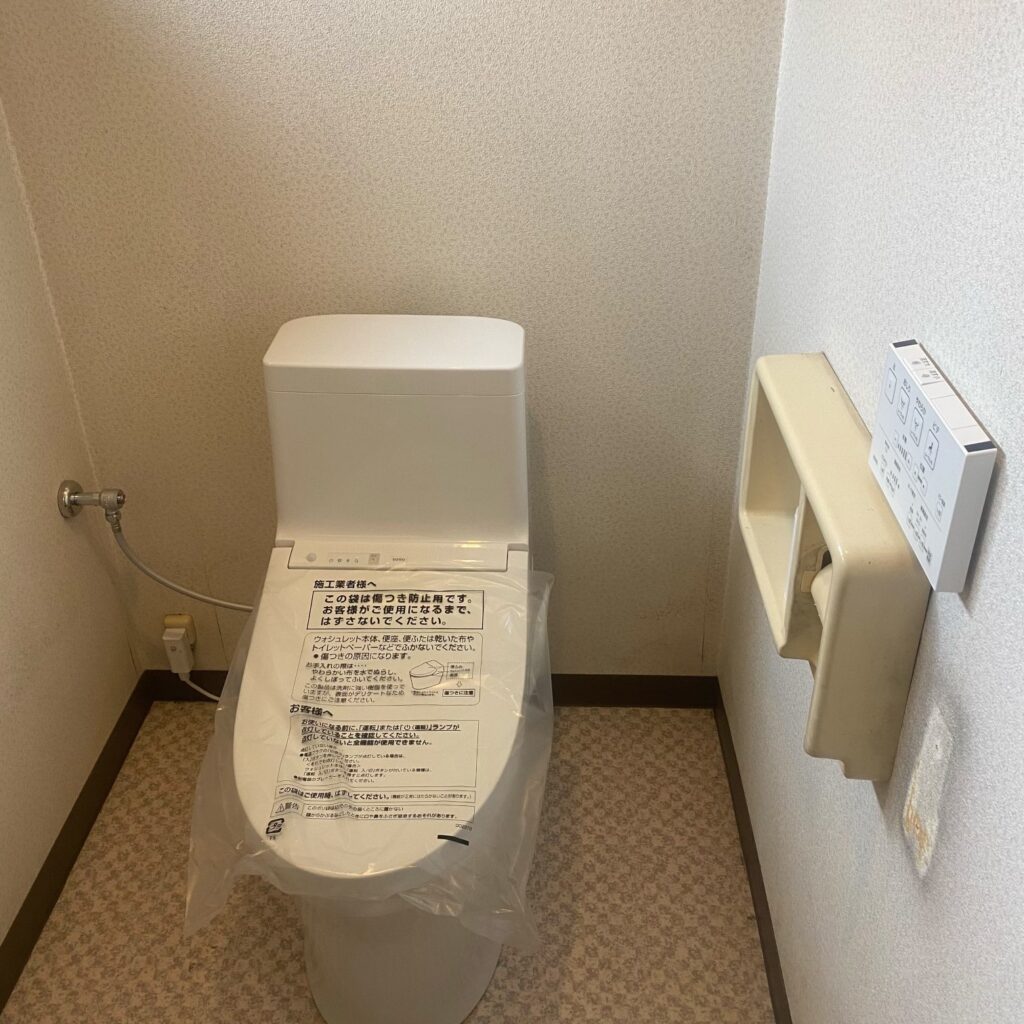[甲府市]トイレ取替工事他工事AFTER画像