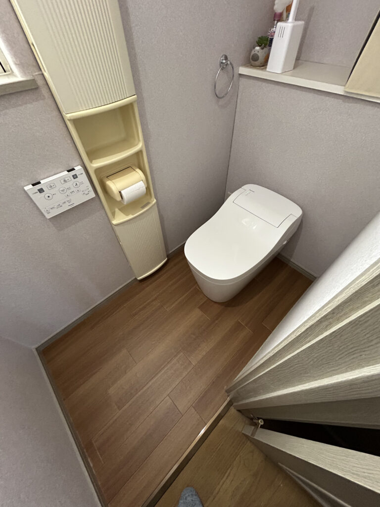 [甲府市]トイレ取替工事AFTER画像