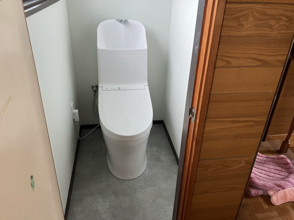 [甲斐市]2階トイレ取替工事AFTER画像
