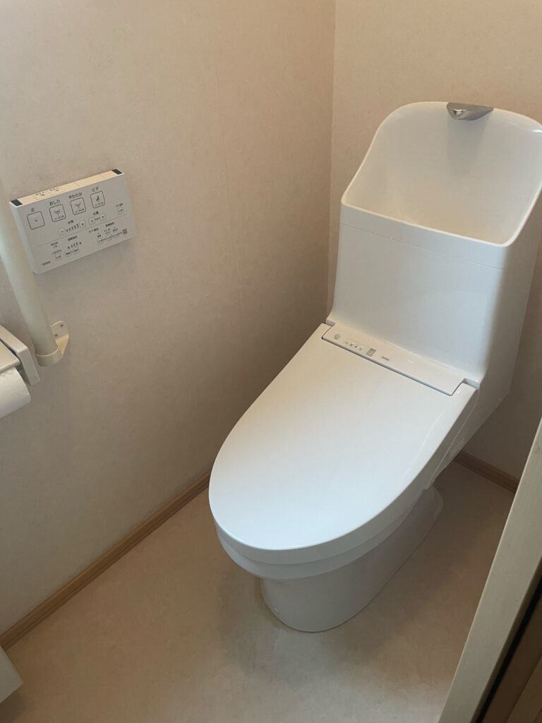 [甲府市]トイレ取替工事AFTER画像