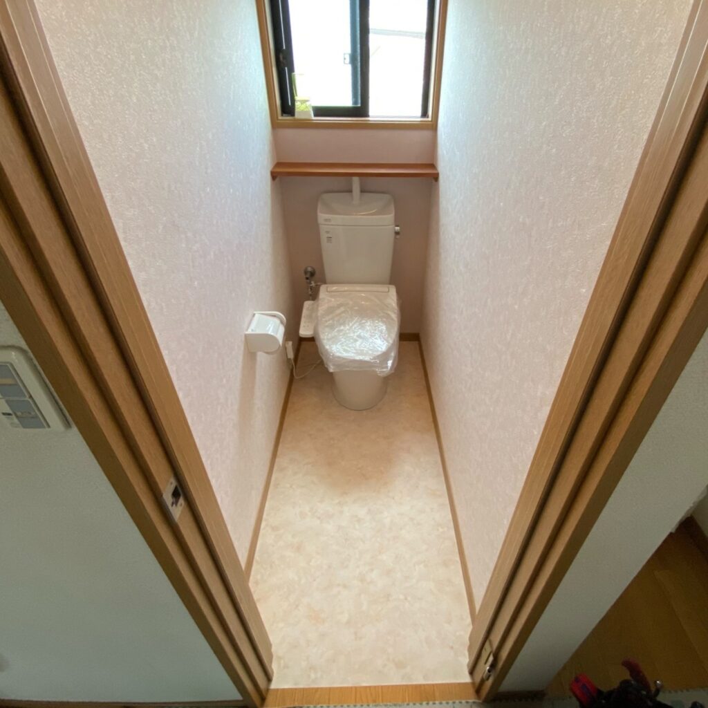 [甲斐市]トイレ取替他工事AFTER画像
