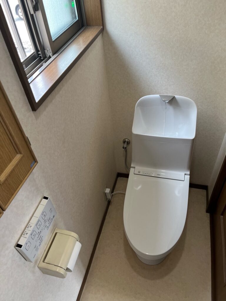 【甲府市のトイレリフォーム】トイレ取替工事の施工事例｜お客様の声をご紹介AFTER画像